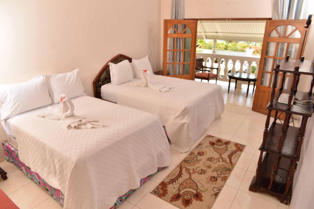 Chateau Margarita Ja Montego Bay Ngoại thất bức ảnh
